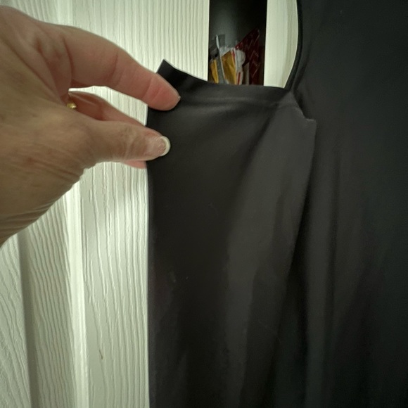 May & Maya Black Cold Shoulder Cut Out Long Sleeve Top Size Small - Picture 3 of 5